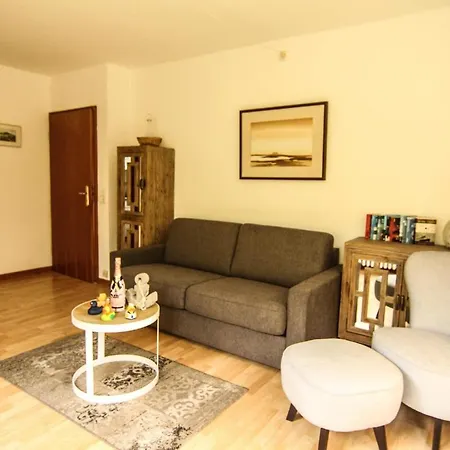Hella Apartament *